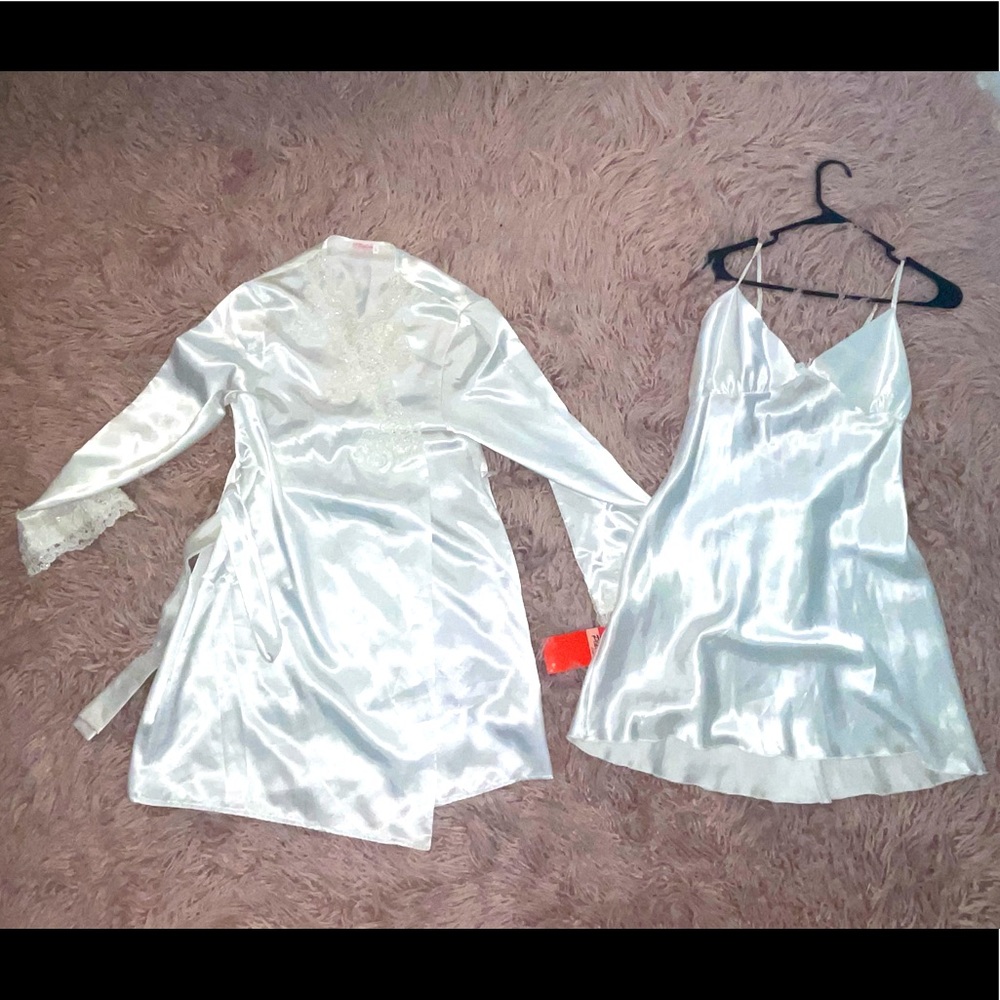 lingerie dress with robe new with ticket fits large xlarge